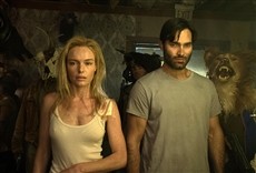 Escena de The Domestics