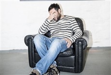 Escena de The Times I Tried to Be a Hipster?