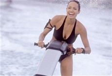 Escena de Lara Croft: Tomb Raider, la cuna de la vida