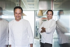 Escena de Torres en la cocina