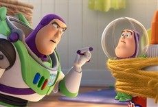 Escena de Toy Story Toons: Pequeño gran Buzz