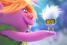 Escena de Trolls: Festividades en Armonía