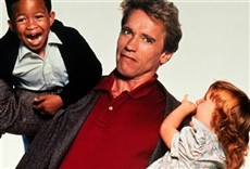 Escena de Poli de guardería