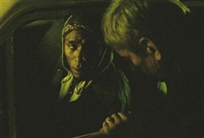 Escena de El lado oscuro de la noche