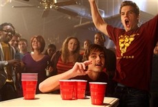 Escena de Viaje censurado: Cerveza libre