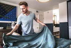 Escena de Vida nueva, casa renovada