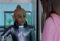 Escena de Vistazo Gabby Duran: niñera de aliens