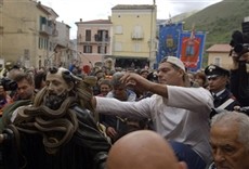 Escena de Wild Frank: La fiesta de las serpientes