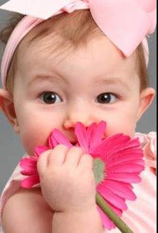 A Healthy Baby Girl online free