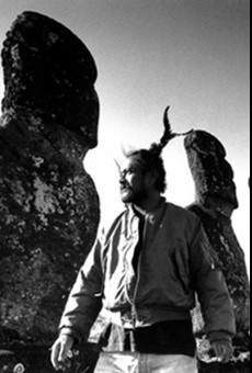 A la sombra del moai online free