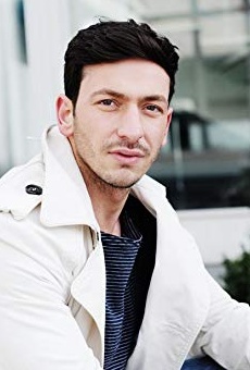 Películas de Arnel Taci