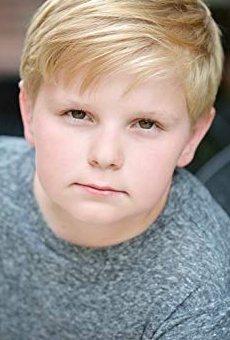 Películas de Brogan Hall