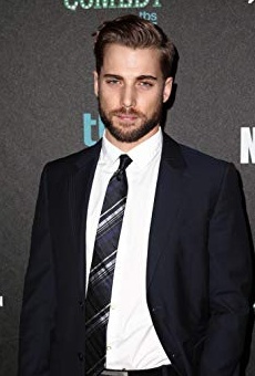 Películas de Dustin Milligan