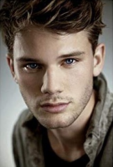 Películas de Jeremy Irvine