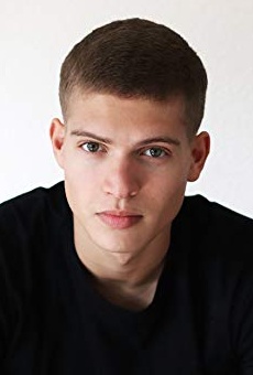 Películas de Josha Stradowski