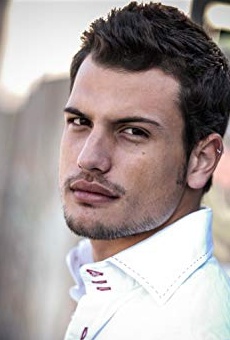 Películas de Roberto Urbina