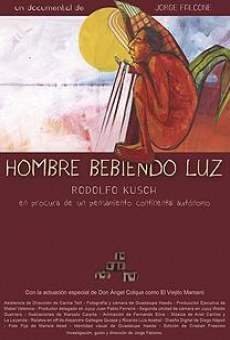 Hombre bebiendo luz online kostenlos