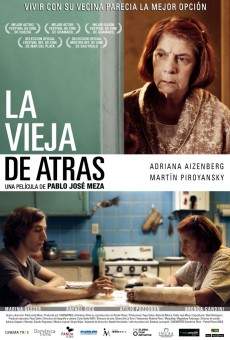 La vieja de atrás