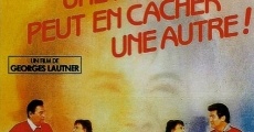 Attention une femme peut en cacher une autre! film complet